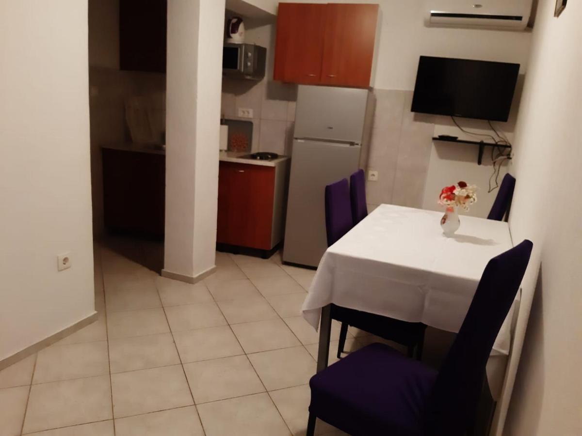 Apartments Knezic Igrane Eksteriør bilde