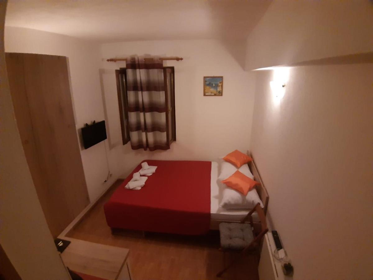Apartments Knezic Igrane Eksteriør bilde